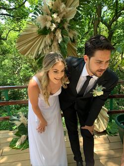 La pandemia no los frenó: se casaron y los invitados asistieron virtualmente