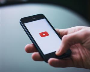 LOS YOUTUBERS, ¿SON EMPLEADOS DE LAS APP?
