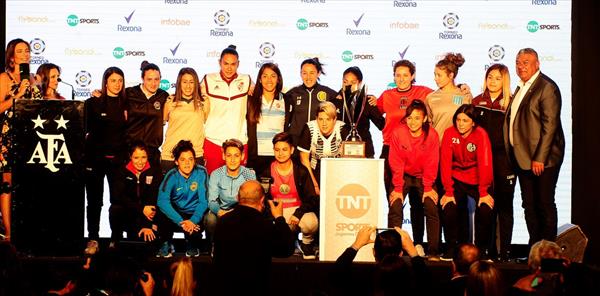 El primer torneo profesional femenino de la AFA arrancará con el Superclásico El primer torneo profesional femenino de la AFA arrancará con el Superclásico