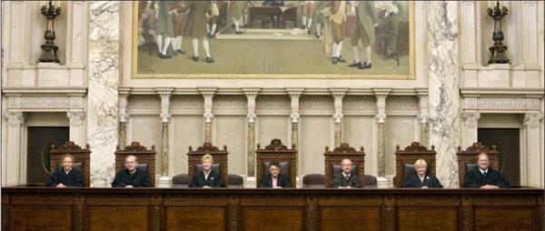 La Suprema Corte del Estado de Wisconsin falló en contra del aislamiento por COVID-19 dispuesto por el Poder Ejecutivo La Suprema Corte del Estado de Wisconsin falló en contra del aislamiento por COVID-19 dispuesto por el Poder Ejecutivo