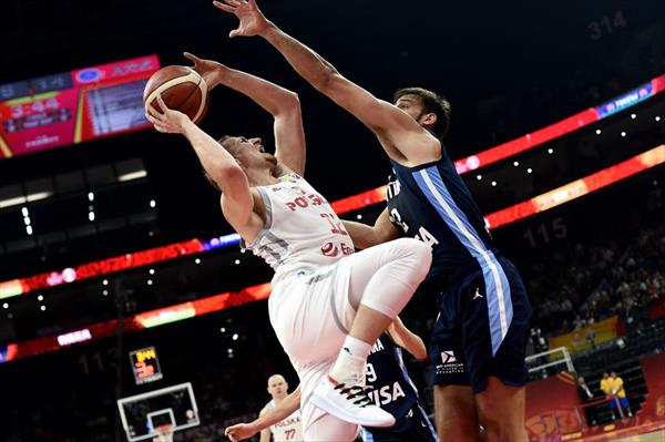 Argentina le dio una paliza a Polonia y ahora enfrentará a Serbia por los cuartos de final Argentina le dio una paliza a Polonia y ahora enfrentará a Serbia por los cuartos de final