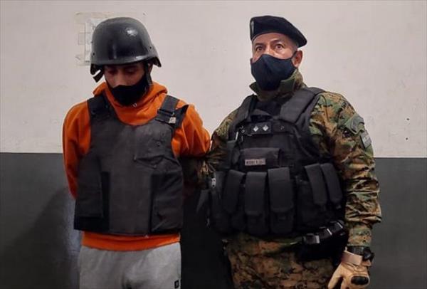 Trasladan a Rejas desde Salta a Tucumán Trasladan a Rejas desde Salta a Tucumán