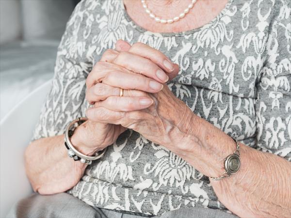 Mayores con más riesgos cibernéticos Mayores con más riesgos cibernéticos