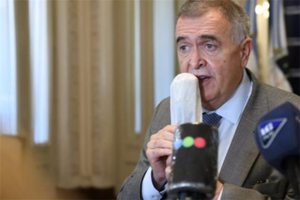 Jaldo: "El Pase Sanitario se prorroga hasta el 31 de enero" Jaldo: "El Pase Sanitario se prorroga hasta el 31 de enero"