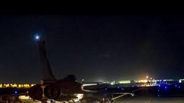 FRANCIA INICIA UNA INTENSA OFENSIVA DE BOMBARDEOS FRANCIA INICIA UNA INTENSA OFENSIVA DE BOMBARDEOS