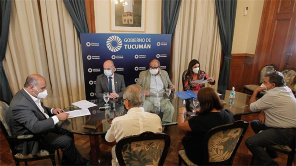 El sector docente recibirá una suba salarial del 30% y el lunes comienzan las clases El sector docente recibirá una suba salarial del 30% y el lunes comienzan las clases