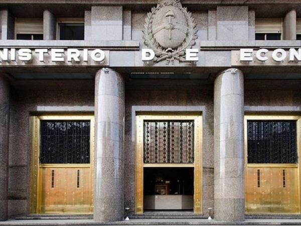 “El Gobierno corre detrás de los problemas económicos” “El Gobierno corre detrás de los problemas económicos”