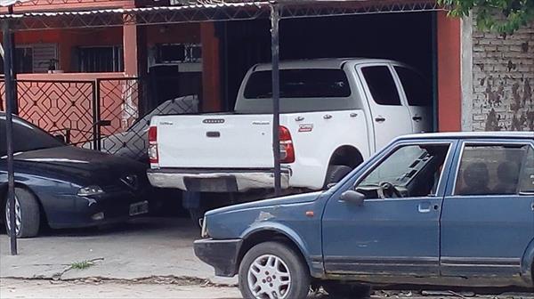 Secuestraron una camioneta que habría utilizado el atacante de los policías Secuestraron una camioneta que habría utilizado el atacante de los policías