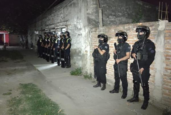 Intensa búsqueda de Rejas: La Policía allanó casas en la Capital, San Andrés y Monteros Intensa búsqueda de Rejas: La Policía allanó casas en la Capital, San Andrés y Monteros