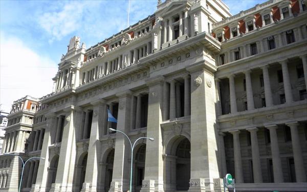 Apertura de sesiones: Voces a favor y en contra del discurso del Presidente Apertura de sesiones: Voces a favor y en contra del discurso del Presidente