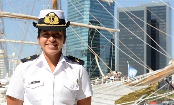 Tucumana en la Fragata Libertad: "Amo la Armada como mi vida" Tucumana en la Fragata Libertad: "Amo la Armada como mi vida"