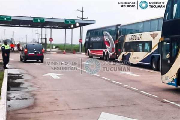 Diagraman un operativo de seguridad por el partido entre River Plate y Laferrere Diagraman un operativo de seguridad por el partido entre River Plate y Laferrere