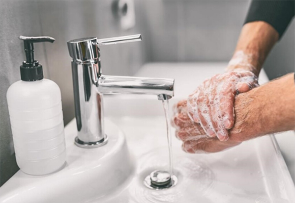 Por trabajo o compras: qué hacer para prevenir el contagio Por trabajo o compras: qué hacer para prevenir el contagio