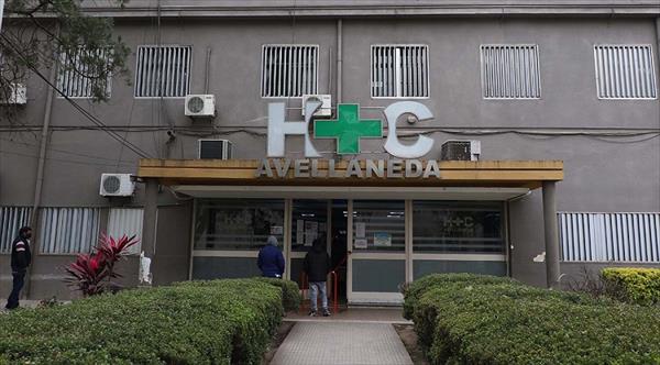 Extraen un tumor de 6 kilos a una mujer en el hospital Avellaneda Extraen un tumor de 6 kilos a una mujer en el hospital Avellaneda