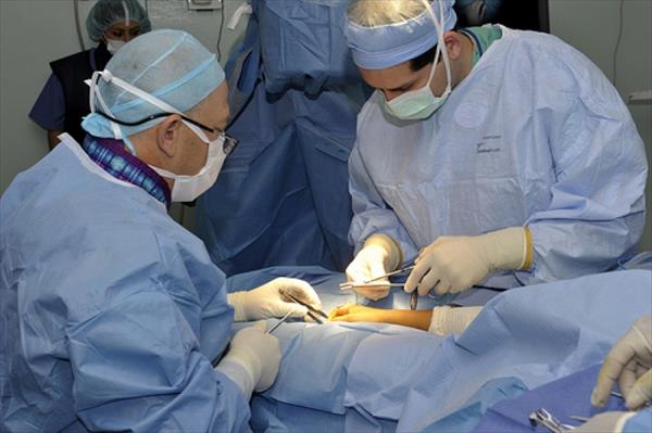 OTRA MALA PRAXIS EN UNA CIRUGÍA ESTÉTICA Y VAN... OTRA MALA PRAXIS EN UNA CIRUGÍA ESTÉTICA Y VAN...