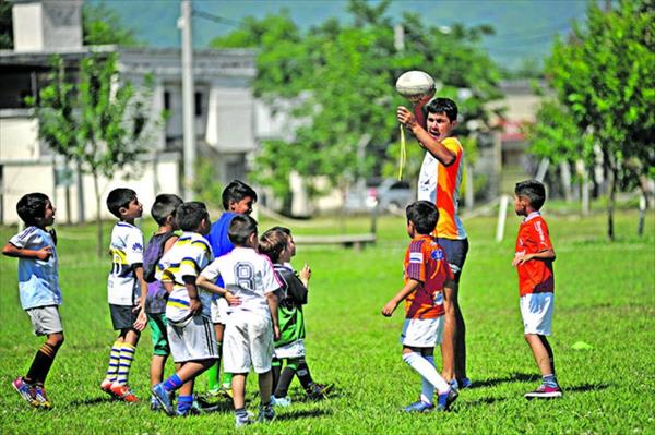 Una velada solidaria reunió fondos para el rugby social Una velada solidaria reunió fondos para el rugby social